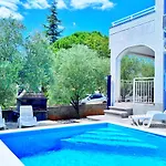 Сasa de vacaciones Adria Pinezići