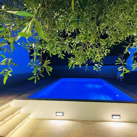 Adria Hébergement de vacances Pinezići